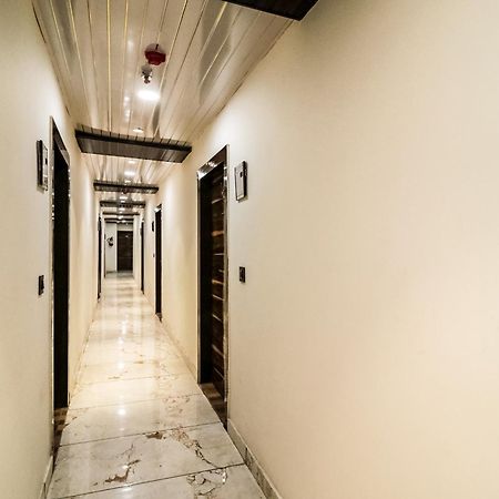 Jps Galaxy Hotel Near Pvr Vikaspuri Delhi Экстерьер фото